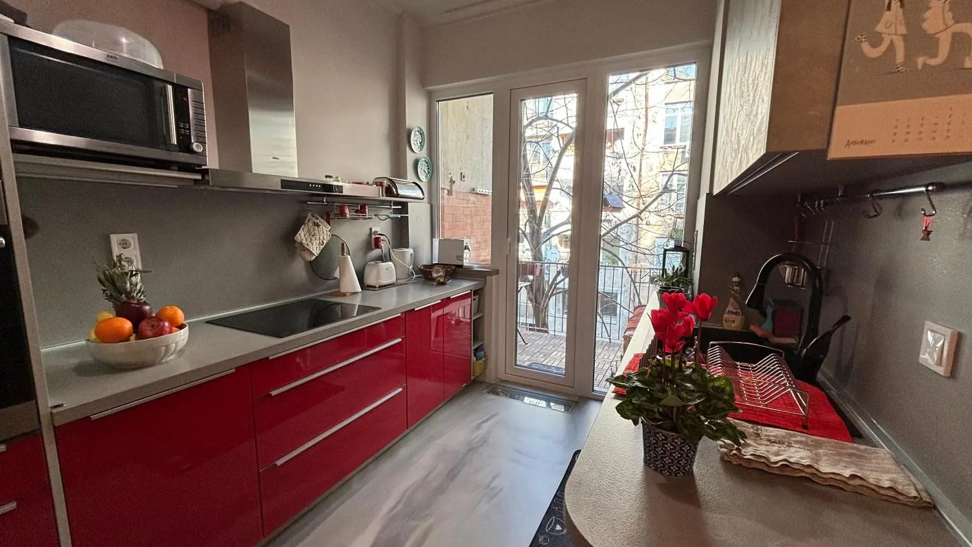 Top Central Place With 2 Bedrooms In Sofia Apartment